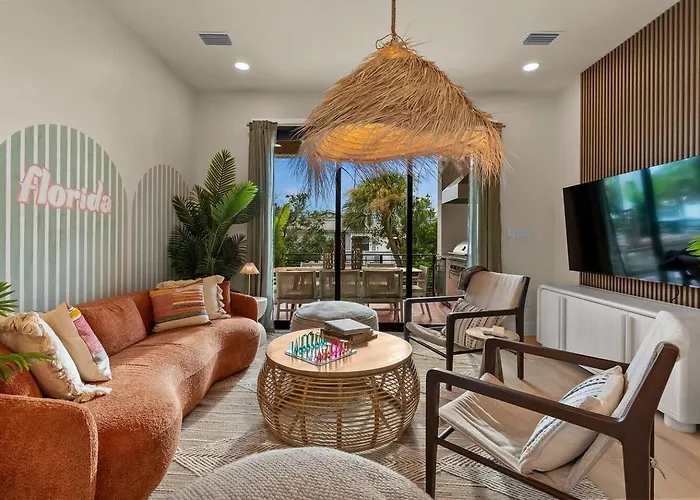 Experience Pool, Gym, Game 10 Beds * Clearwater Beach