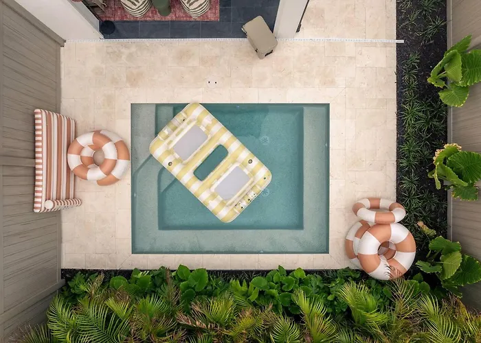 Experience Pool, Gym, Game 10 Beds