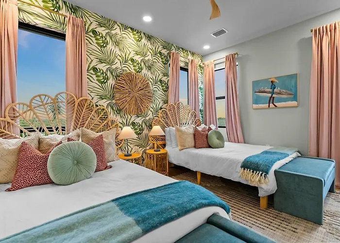 Experience Pool, Gym, Game 10 Beds